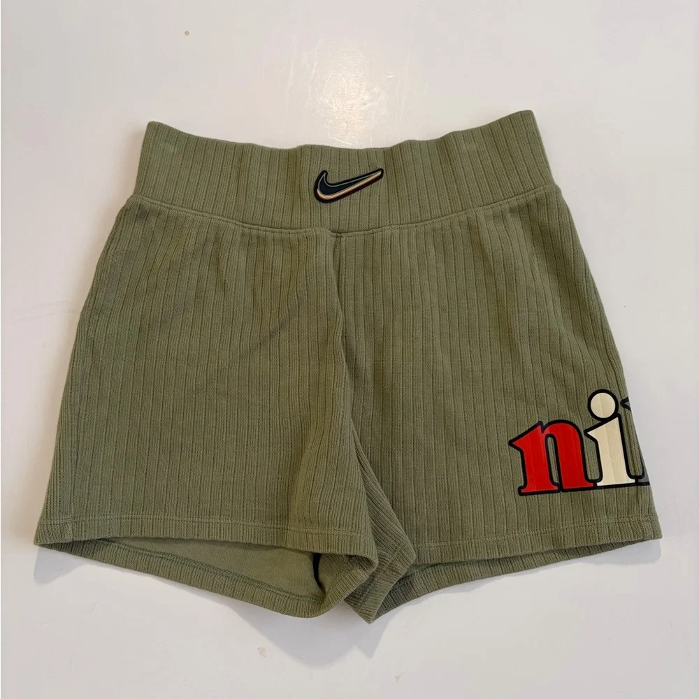 Nike Sportswear Women's Ribbed Fleece Shorts Olive Green Size Small - Picture 1 of 6